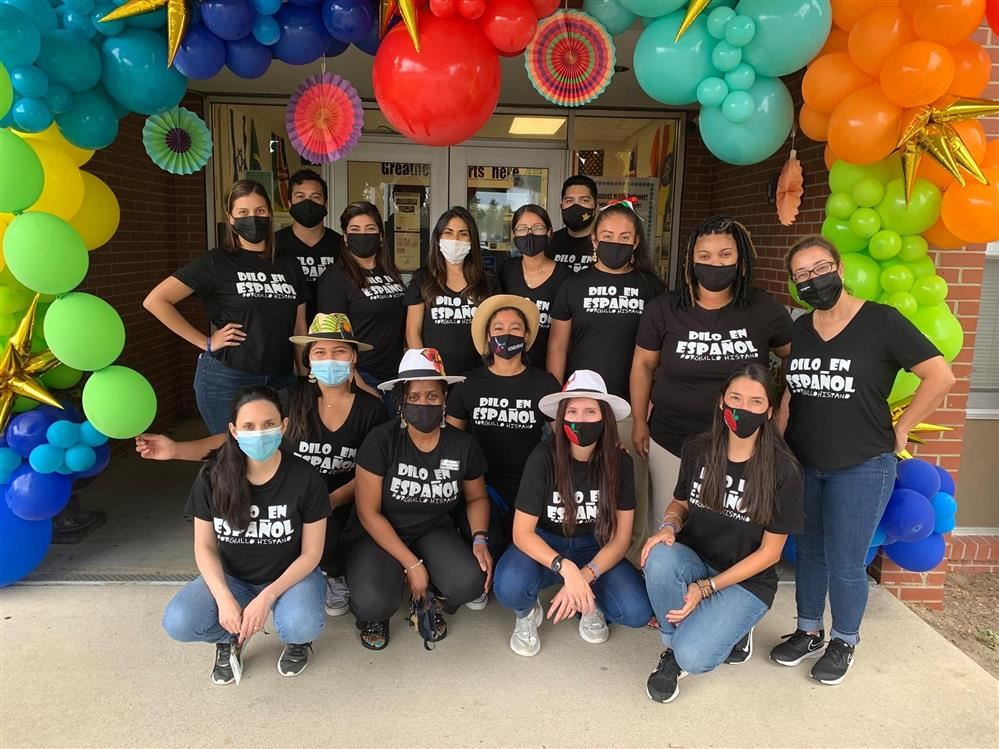  Dual Language Spotlight